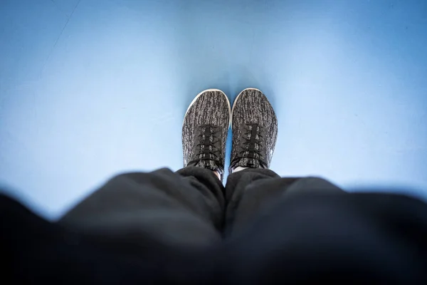 Voeten Van Een Man Vloer — Stockfoto