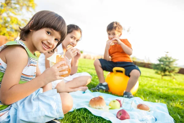 Gelukkige Jonge Kinderen Genieten Van Reis — Stockfoto