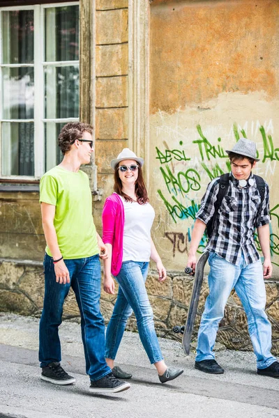 Retrato Grupo Amigos Adolescentes Juntos — Foto de Stock