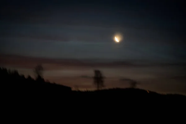 Beau Paysage Nocturne Avec Lune Sur Ciel — Photo