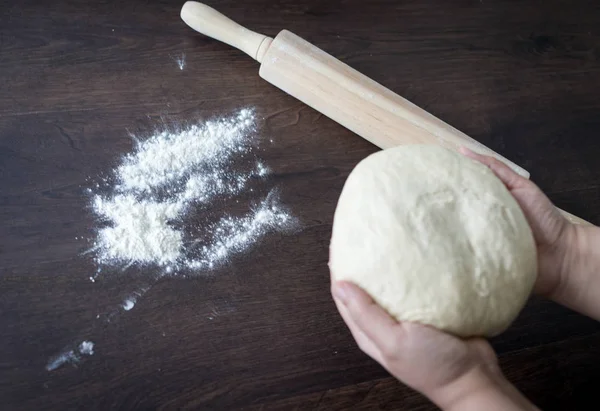 Pasta Fatta Casa Con Mattarello — Foto Stock