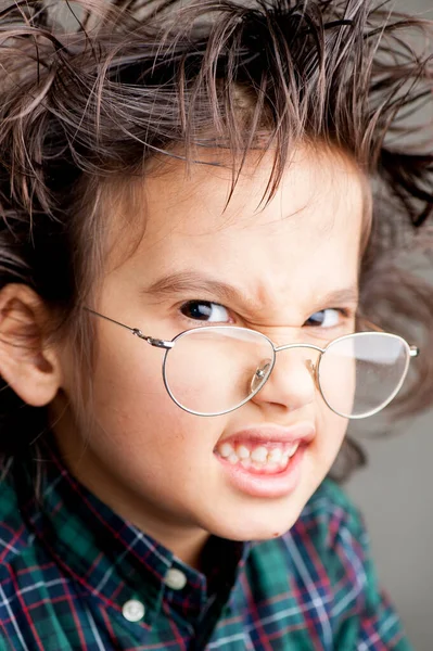 Menino Usando Óculos — Fotografia de Stock