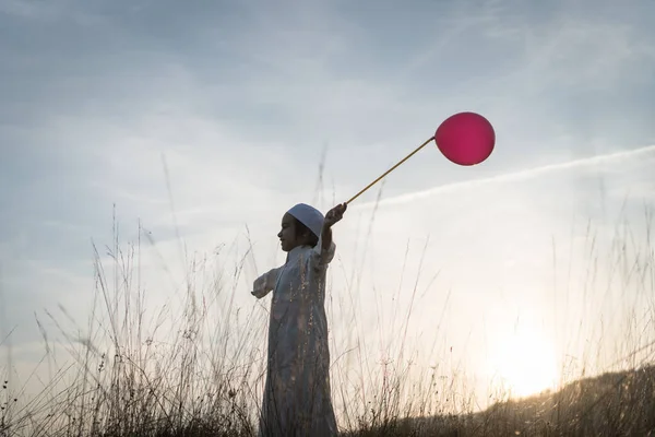 Muslim Little Child Grass Meadow Balloon — Stock Photo, Image