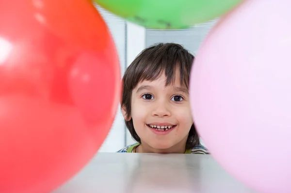 Lycklig Pojke Närbild — Stockfoto