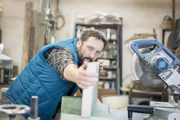 Tischlerei Handwerker Mit Werkzeug — Stockfoto