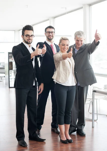 Gruppporträtt Affärsmän Och Chefer — Stockfoto