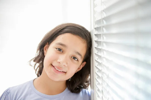 Menina Feliz Fechar — Fotografia de Stock