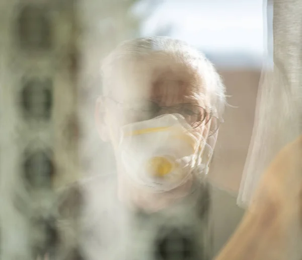 Defocused Reflection Senior Woman Protective Mask Quarantine — Stock Photo, Image