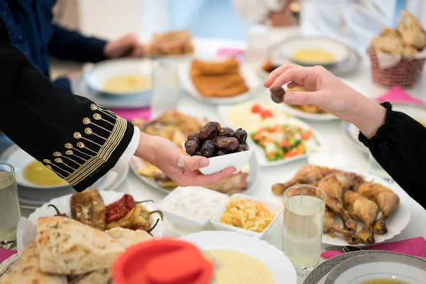 Termine Für Gemeinsames Iftar Essen Ramadan — Stockfoto