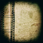 filmové snímky nebo filmový pás 