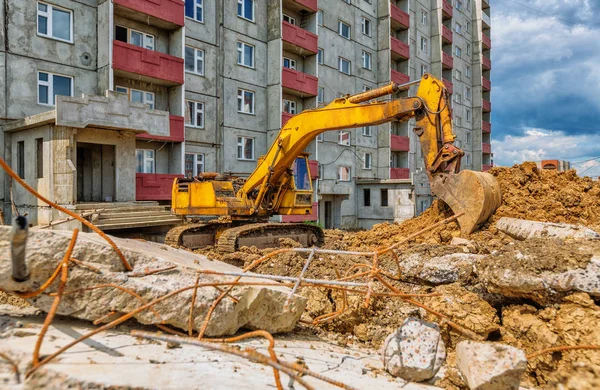 Excavator on the construction site — Stock Photo, Image