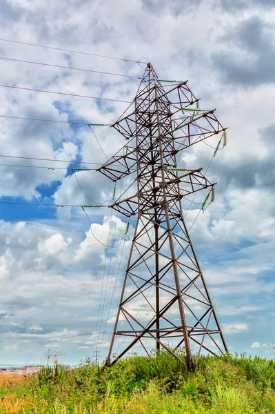 High voltage line and cloudy sky — Stock Photo, Image