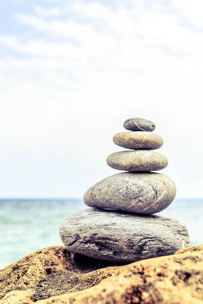 Piedras equilibrio inspiración bienestar concepto — Foto de Stock