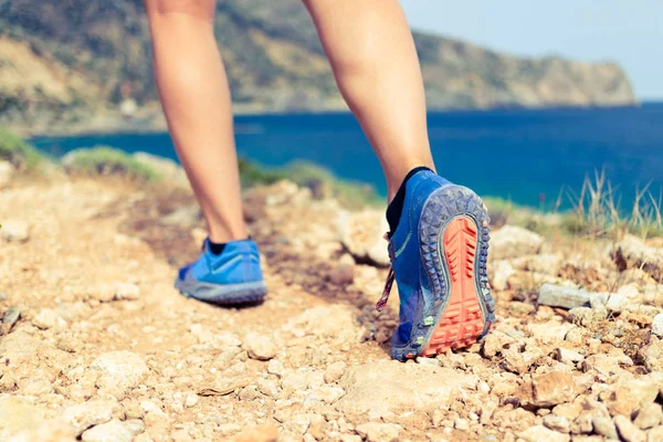 Yürüme veya çalışan hiking spor ayakkabı sole — Stok fotoğraf