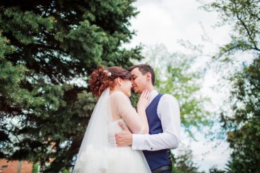 Gelin ve damat düğün gününde