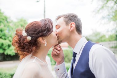 Gelin ve damat düğün gününde