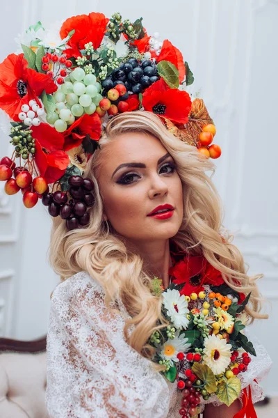 Ukrainian  woman in national clothes — Stock Photo, Image