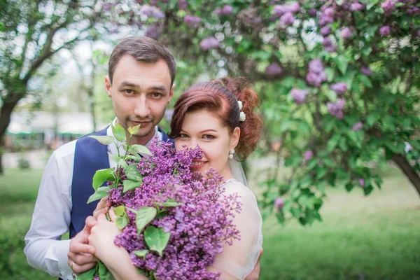 Наречений і наречений в день весілля — стокове фото