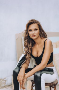 nő a smink divat ruhák