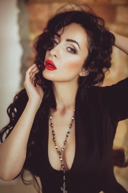 güzel esmer kız çamaşır grupları