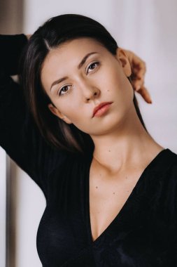 Makyaj moda giysileri olan kadın