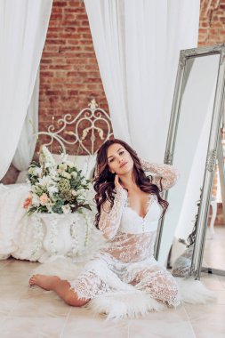 Makyaj moda giysileri olan kadın