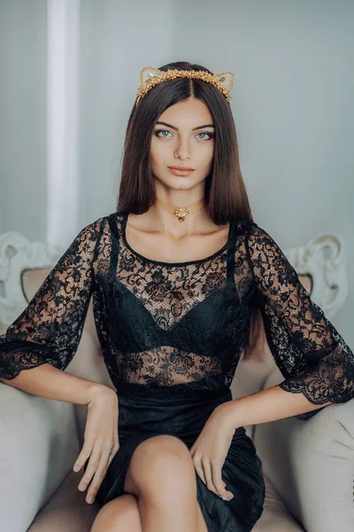 Vackra mode modell kvinna med smycken — Stockfoto