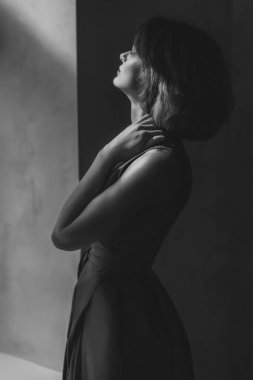  makyaj ile güzel bir genç kadın