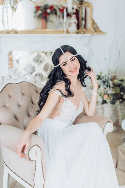 Gelinlik genç kadın