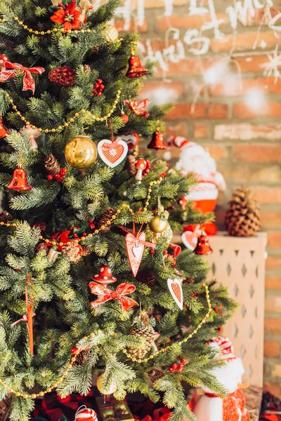 Christmas tree and Christmas decorations — Stock Photo, Image