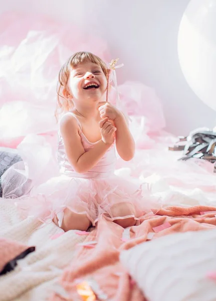 Baby girl  in room at Birthday party. — Stock Photo, Image