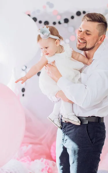 Feliz padre con linda hija — Foto de Stock
