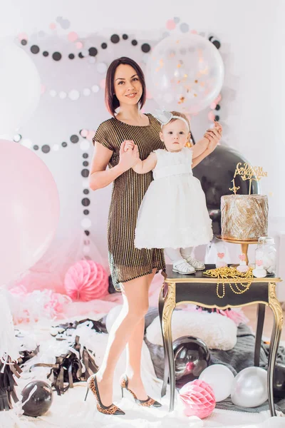 Happy mother with cute daughter — Stock Photo, Image