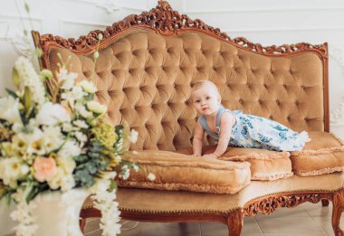 Küçük kız bebek elbise