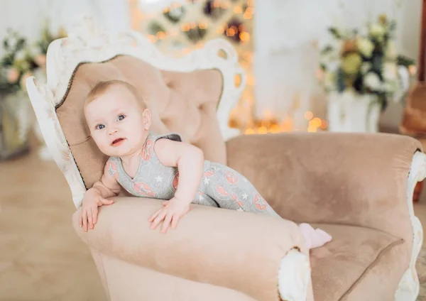 Şirin Bebek kız poz — Stok fotoğraf