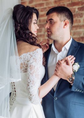 güzel ve genç gelin ve damat