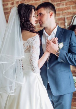 güzel ve genç gelin ve damat