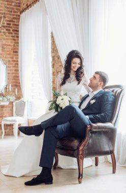 güzel ve genç gelin ve damat