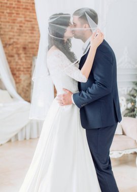 güzel ve genç gelin ve damat