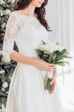  Genç gelin beyaz gelinlik