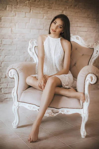 Beautiful     woman in white dress — Stock Photo, Image