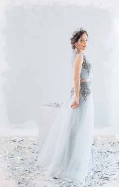  genç kadın moda elbise