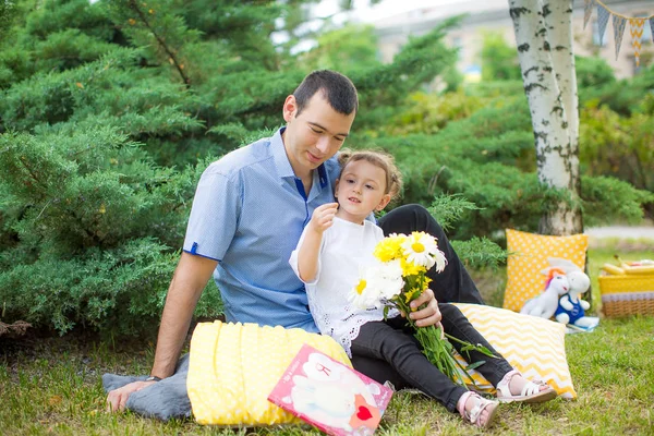 Feliz padre e hija —  Fotos de Stock