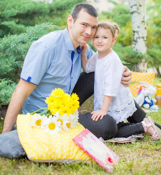 Feliz padre e hija —  Fotos de Stock