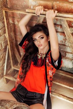 kadın moda giysileri Studio poz