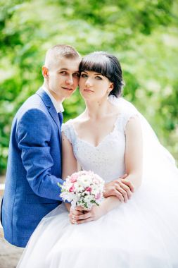 Gelin ve damat düğün gününde