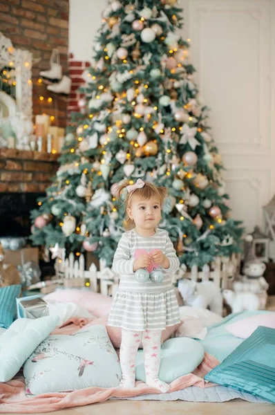 Beautiful Little Girl Posing Christmas Tree — Stock Photo, Image