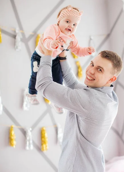 Menina Feliz Com Pai — Fotografia de Stock