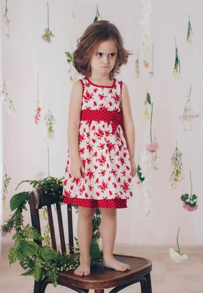 Niedliches Kleines Mädchen Kleid Hause Glückliche Kindheit Konzept — Stockfoto