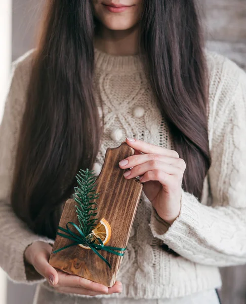 Beautiful Woman Wooden Board Christmas Interior — Stock Photo, Image